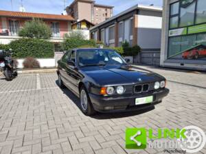 Immagine 1/10 di BMW 520i (1991)