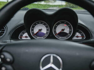 Afbeelding 23/35 van Mercedes-Benz SL 55 AMG (2004)