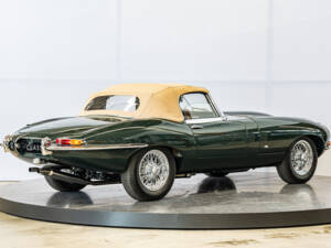 Image 10/32 de Jaguar Type E 3.8 (1964)