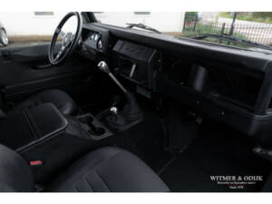 Image 8/30 de Land Rover Defender 90 (1997)