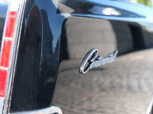 Immagine 24/57 di Lincoln Continental Convertible (1966)
