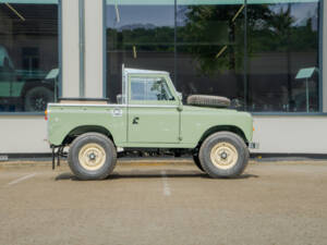 Image 26/30 of Land Rover 88 (1971)