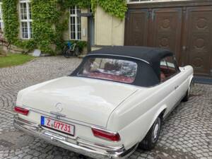 Bild 55/77 von Mercedes-Benz 250 SE (1966)