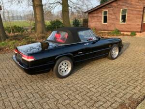 Bild 4/21 von Alfa Romeo 2.0 Spider (1991)