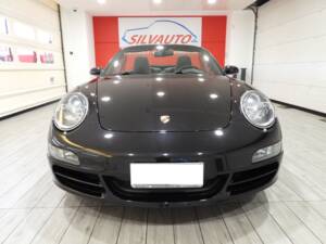 Imagen 2/17 de Porsche 911 Carrera 4S (2007)