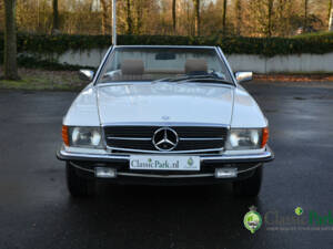 Image 8/41 de Mercedes-Benz 380 SL (1982)