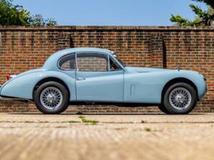 Image 2/50 of Jaguar XK 140 FHC (1955)