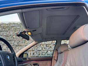 Image 52/100 of BMW 540i Touring (1998)
