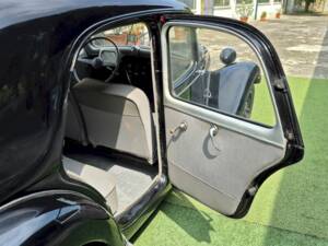 Image 31/47 of Citroën Traction Avant 11 BL (1955)