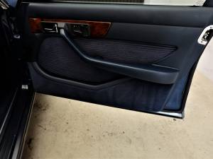 Immagine 65/84 di Mercedes-Benz 560 SEL (1987)