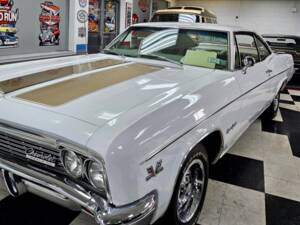 Image 3/20 of Chevrolet Impala SS Sport Coupe (1966)