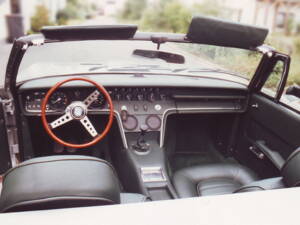 Image 2/5 of Maserati Ghibli Spyder (1969)
