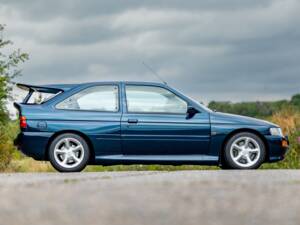 Image 2/43 de Ford Escort RS Cosworth (1996)