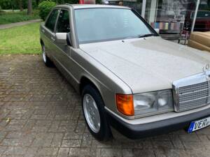 Bild 3/18 von Mercedes-Benz 190 E 1.8 (1991)