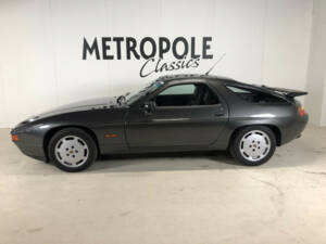 Image 2/23 de Porsche 928 S4 (1988)