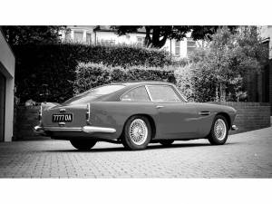 Image 2/4 de Aston Martin DB 4 (1960)