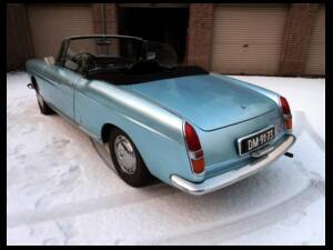 Image 5/9 of Peugeot 404 Injection (1968)