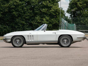 Image 4/50 of Chevrolet Corvette Sting Ray Convertible (1965)