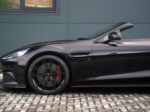 Image 27/50 of Aston Martin Vanquish S Volante (2018)