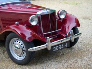 Image 17/50 of MG TD (1953)