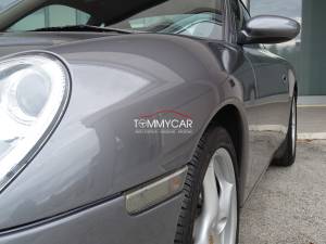 Image 17/50 de Porsche 911 Carrera 4 (2002)