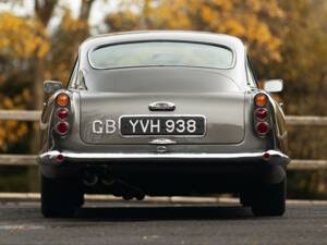 Image 27/50 of Aston Martin DB 4 (1962)