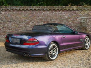 Image 2/50 of Mercedes-Benz SL 55 AMG (2006)