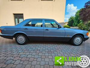 Image 9/10 de Mercedes-Benz 300 SE (1986)