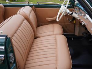 Image 28/38 of BMW 502 Baur (1955)