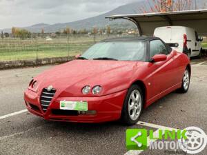 Image 1/10 of Alfa Romeo Spider 2.0 Twin Spark 16V (1995)