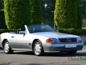 Imagen 19/50 de Mercedes-Benz 300 SL-24 (1993)