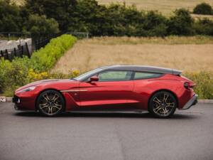 Image 11/48 of Aston Martin Vanquish Zagato Shooting Brake (2019)