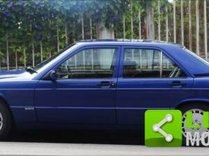 Imagen 5/10 de Mercedes-Benz 190 E 2.3 (1992)