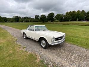 Image 8/37 of Mercedes-Benz 230 SL (1964)