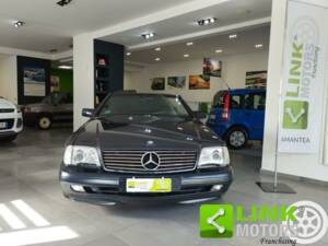 Image 2/10 of Mercedes-Benz SL 320 (1995)