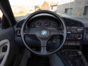 Bild 81/92 von BMW 325i (1994)