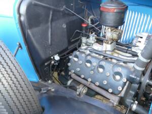 Image 12/14 of Ford V8 Model 46 Pick Up (1933)