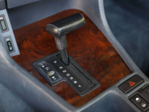 Bild 30/70 von BMW 735i (1991)