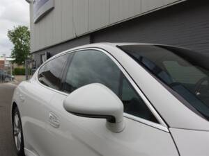 Image 27/98 of Porsche Panamera S (2010)