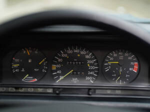 Image 20/83 of Mercedes-Benz 190 E 2.3-16 (1984)