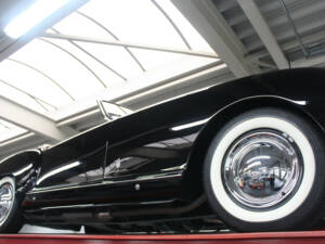 Image 9/50 of Nash-Healey Roadster (1953)