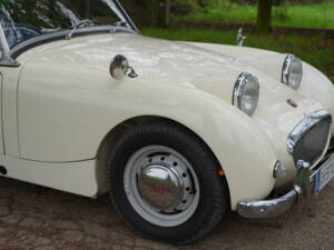 Image 8/25 of Austin-Healey Sprite Mk I (1959)