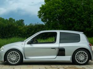 Bild 13/50 von Renault Clio II V6 (2002)