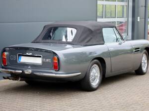 Bild 5/24 von Aston Martin DB 6 Volante (1967)