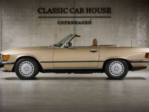 Image 2/99 of Mercedes-Benz 300 SL (1987)