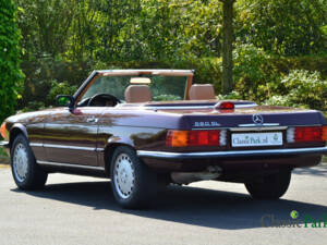 Image 3/50 of Mercedes-Benz 560 SL (1987)