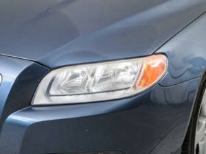 Imagen 22/46 de Volvo V70 D5 (2008)