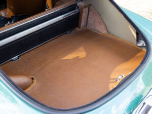 Image 46/50 of Aston Martin DB 2&#x2F;4 Mk III (1958)