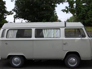 Imagen 2/12 de Volkswagen T2b Westfalia (1975)