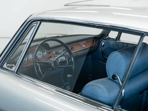 Image 14/33 of BMW 3200 CS (1965)